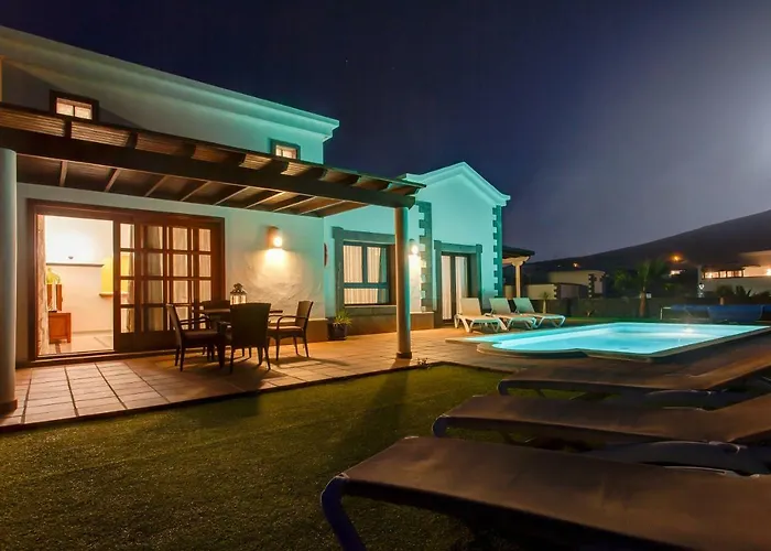 Esterlicia Villa