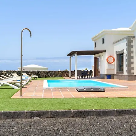 Esterlicia Вилла